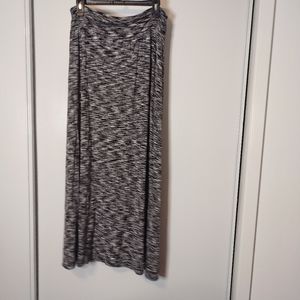 MERONA Stretch Maxi Skirt Black and White size L